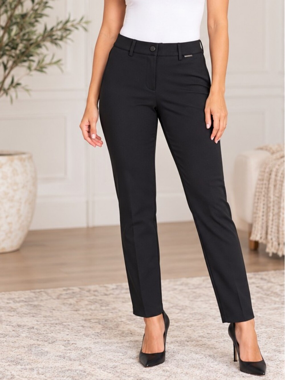 Mario Serrani Women’s Black Stretch Dress Pants – Size Medium